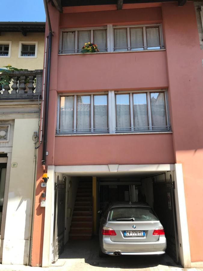 Che Piacere! Udine In Centro Col Posto Auto Apartment Екстериор снимка